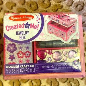 **NEW Melissa & Doug Jewelry Box Craft